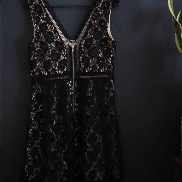 Francescas Black Lace Dress - Picture 4 of 4